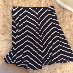 Black and white knee length Max Studio skirt